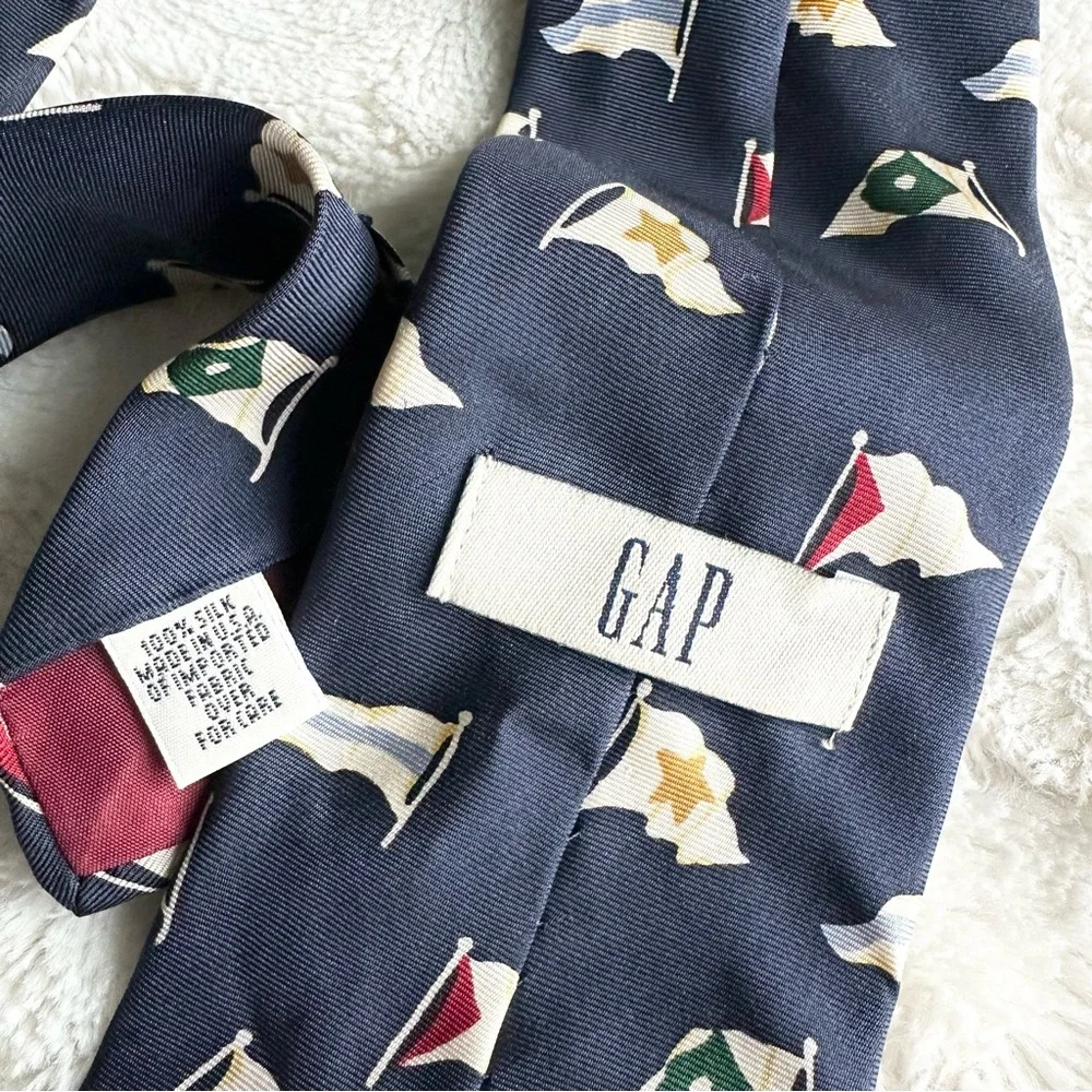 Vintage Gap Necktie Mens Navy Silk Nautical Flags Sailing Boat Coastal Preppy